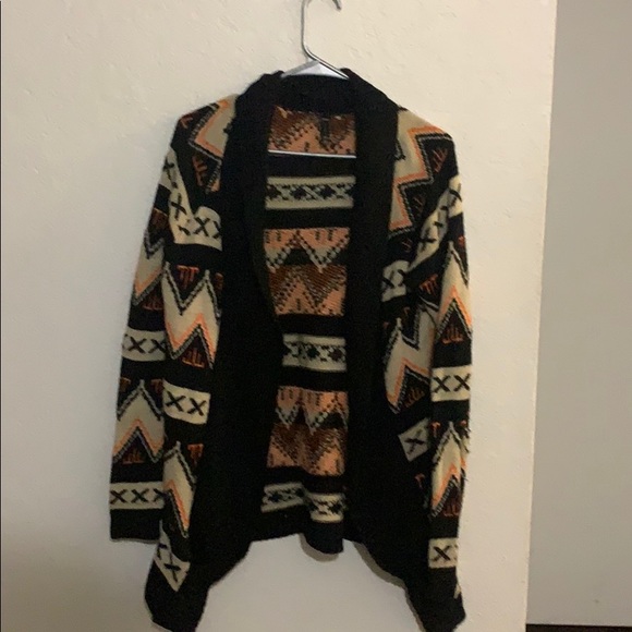 TILLYS CARDIGAN! Super cute! - Picture 1 of 3